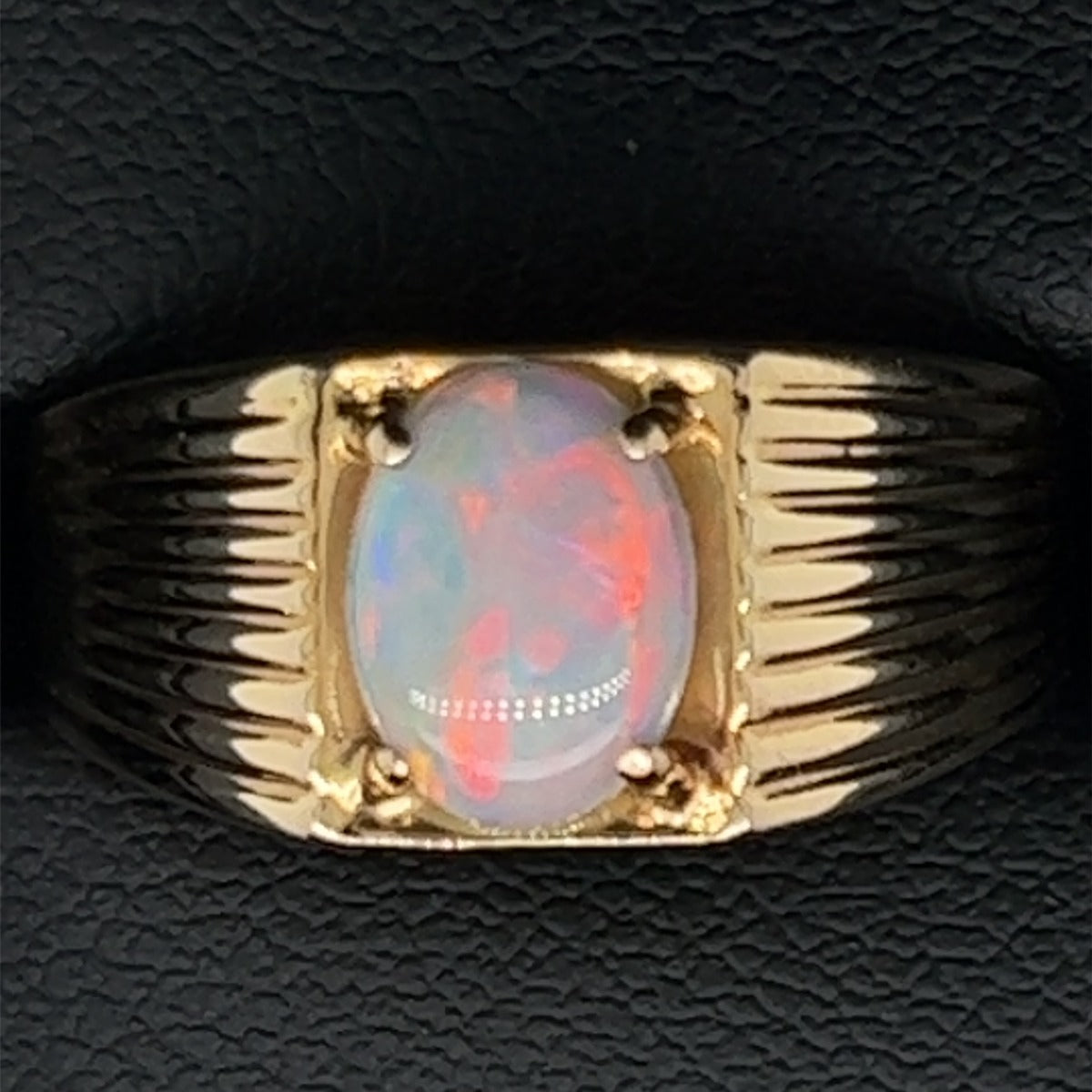 18ct Yellow Gold Solid Opal Ring