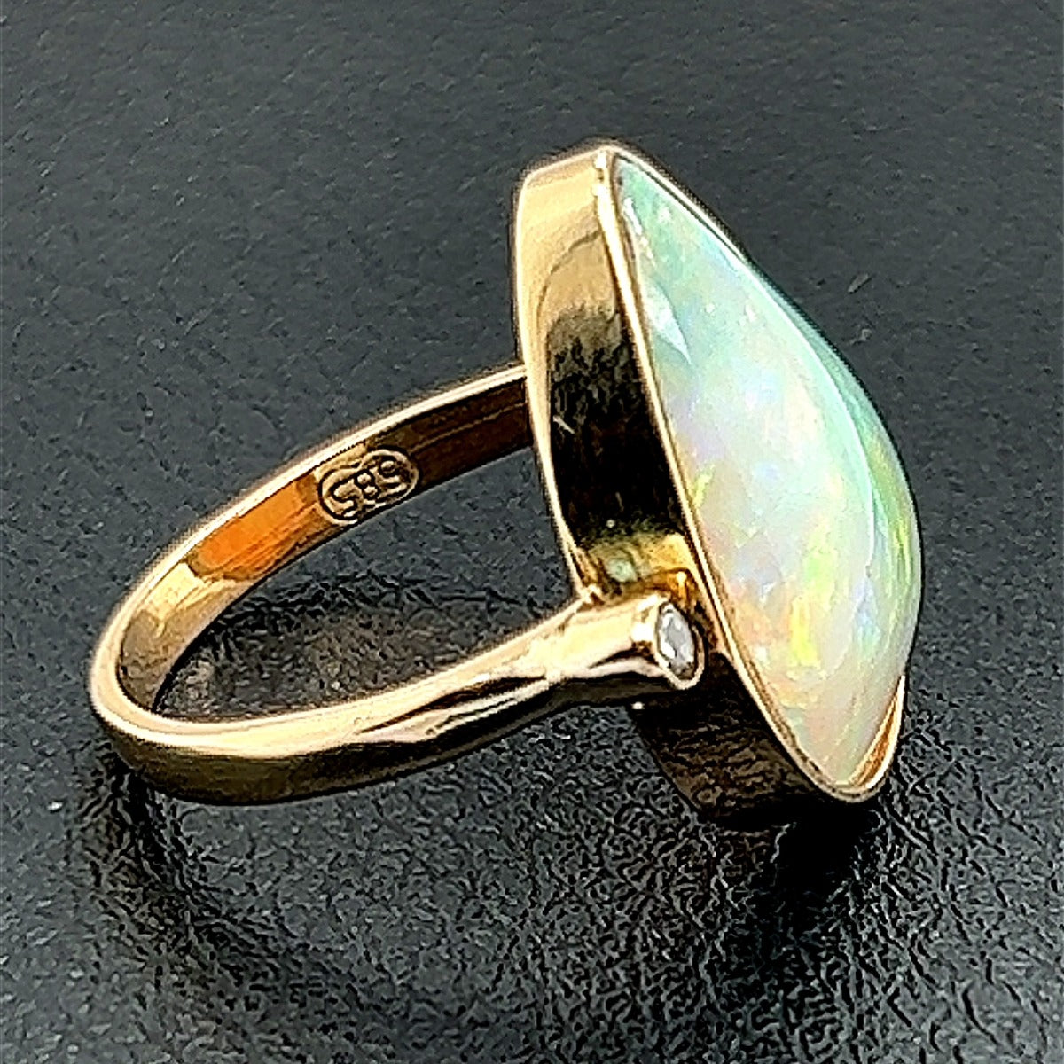 14ct Solid Opal Ring (sr510)