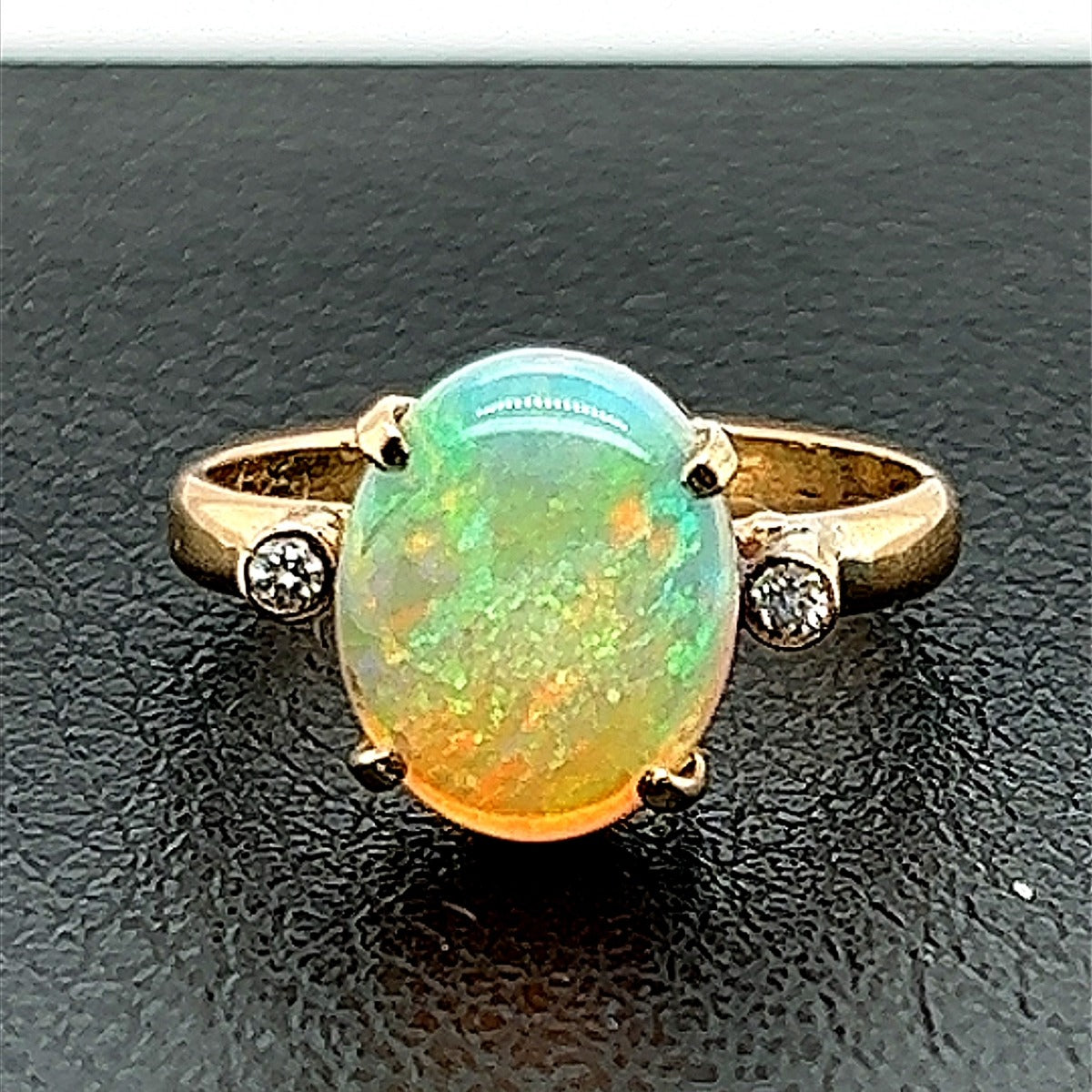 14ct  Yellow gold solid opal Ring (sr575)