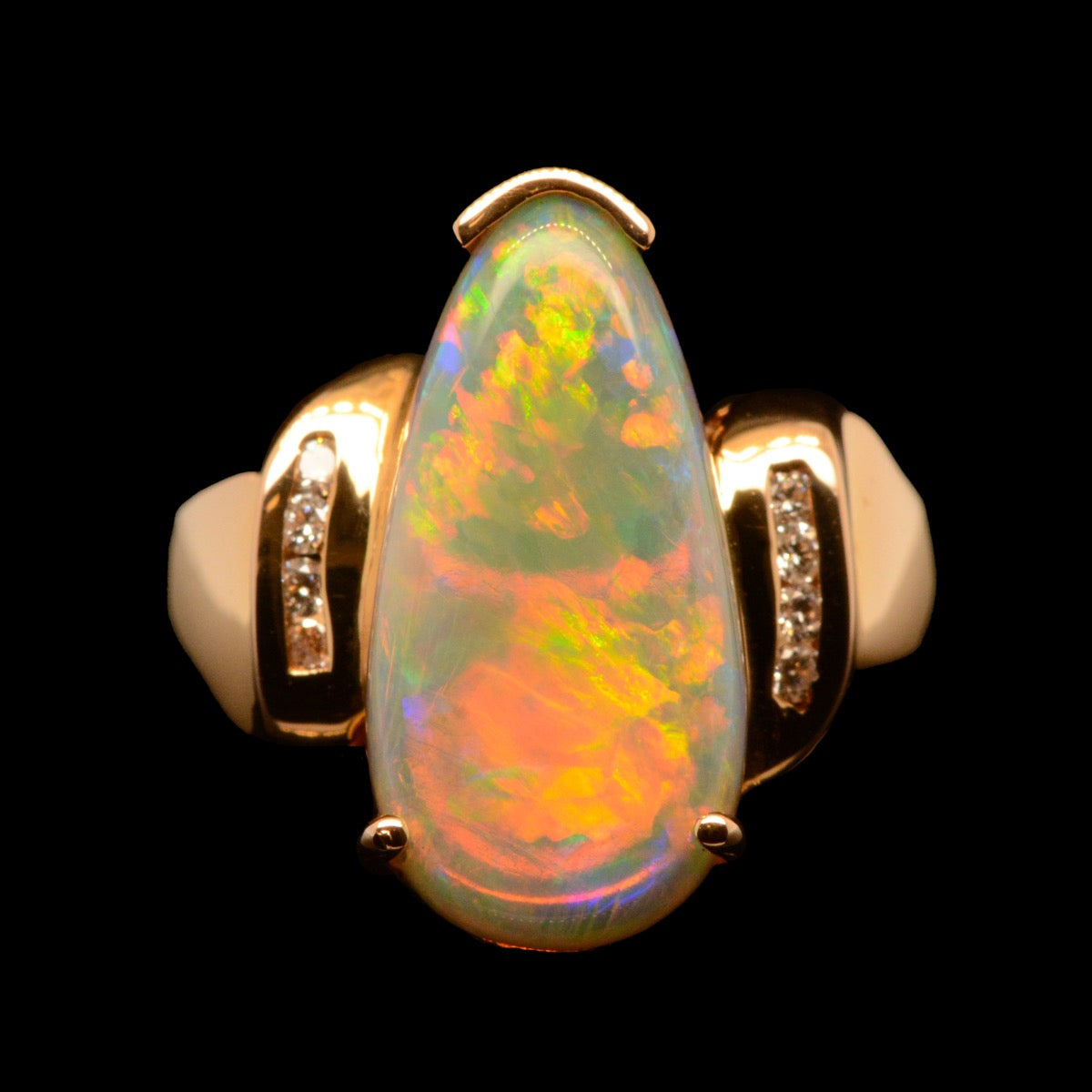 18ct yellow gold ladies solid opal ring