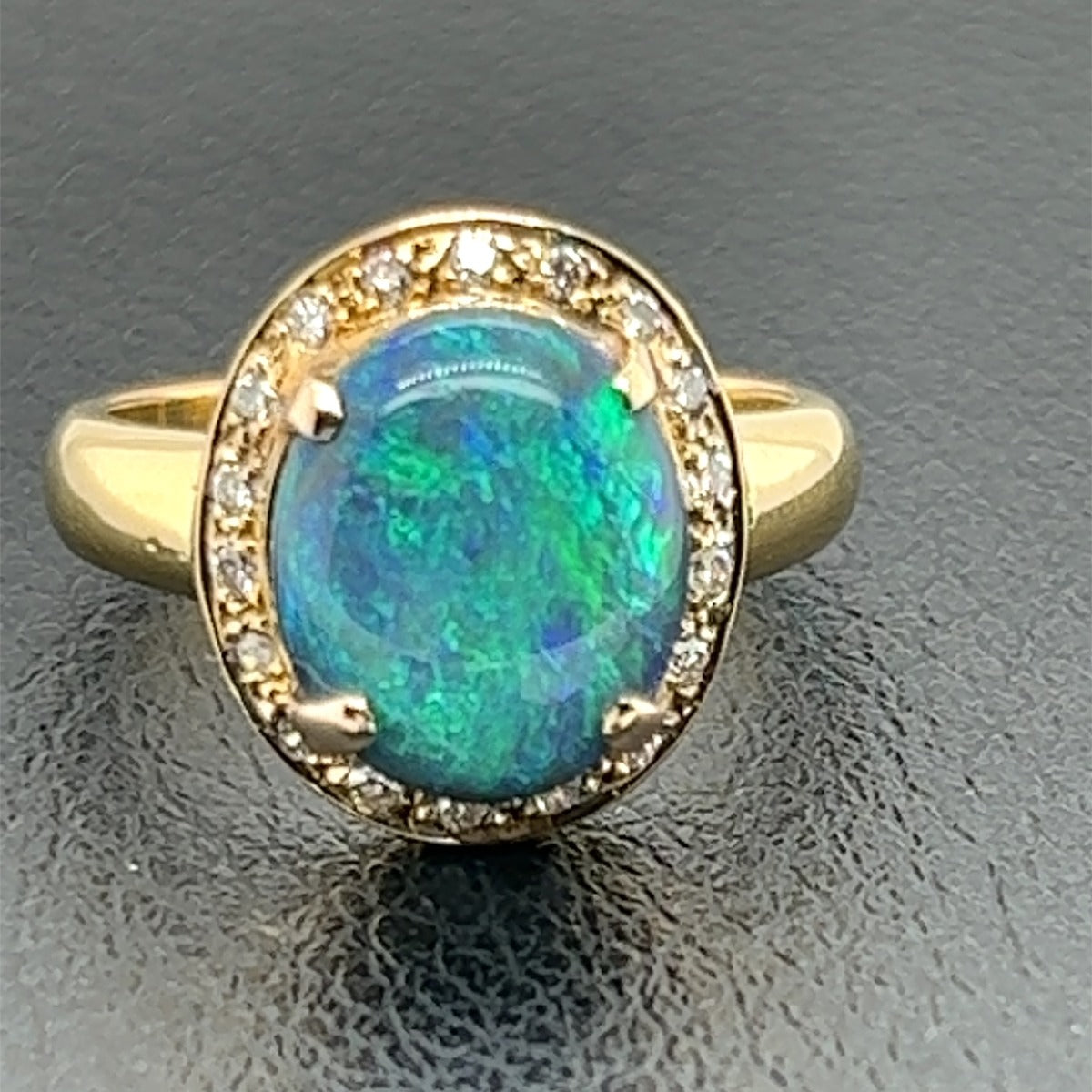 18ct Gold solid Black Opal Ring (sr750)