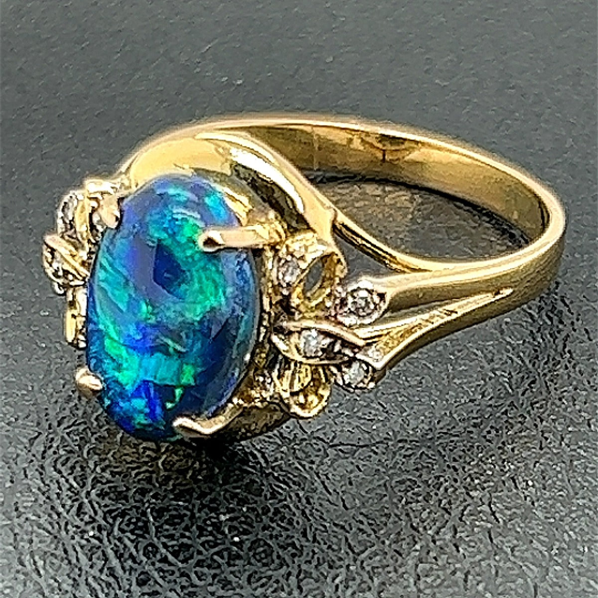 18ct Gold Black Opal Ring (sr723)