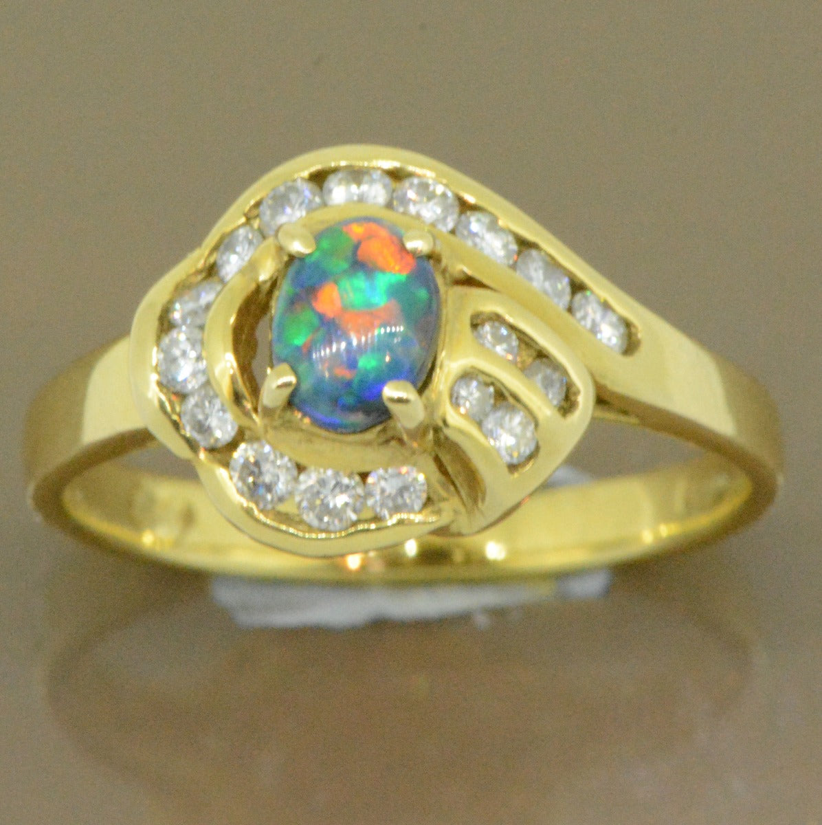 18ct Gold Black Opal Ring (sr8223)