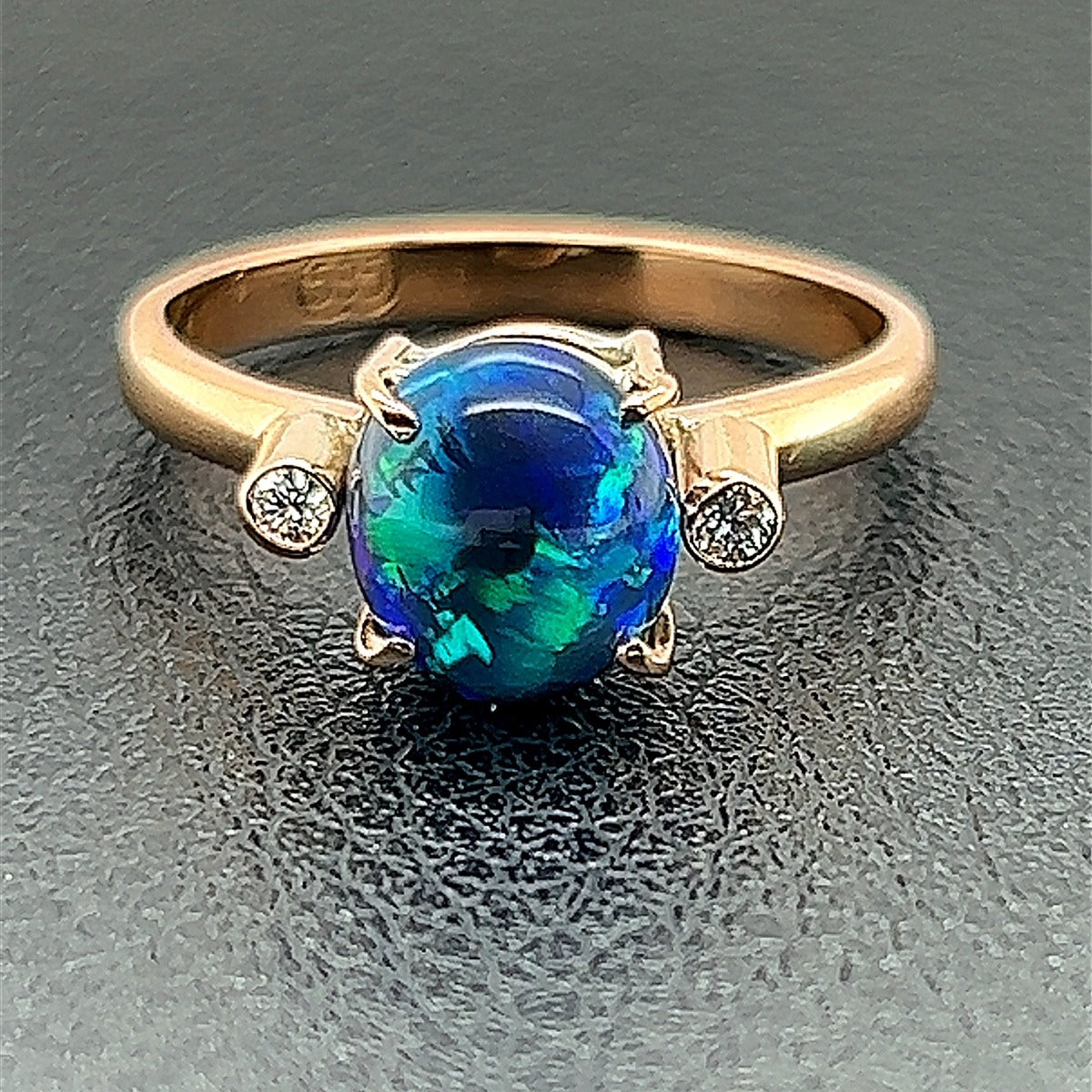 18ct Gold Solid Black Opal Ring (sr892)