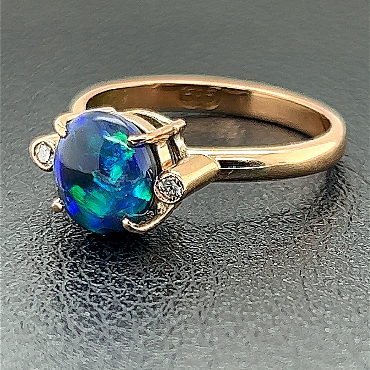 18ct Gold Solid Black Opal Ring (sr892)