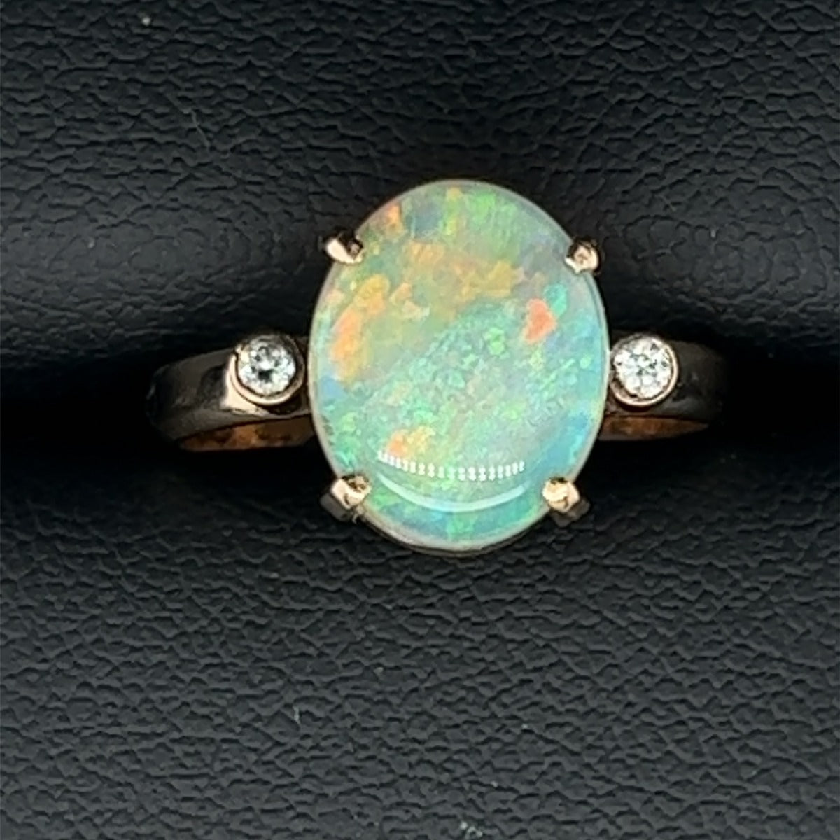 14ct  Yellow gold solid opal Ring (sr575)