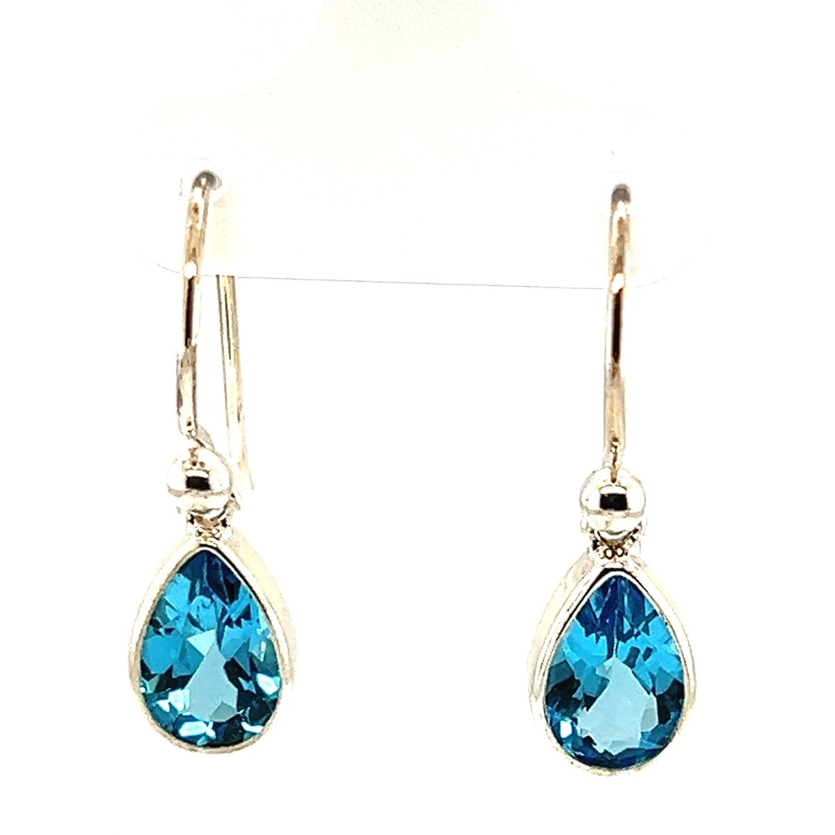 Sterling Silver Blue Topaz Earrings (ssbtear15)