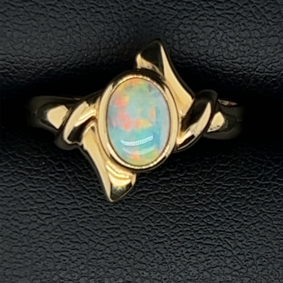 18ct Yellow Gold Solid Opal Ring (sr8330)