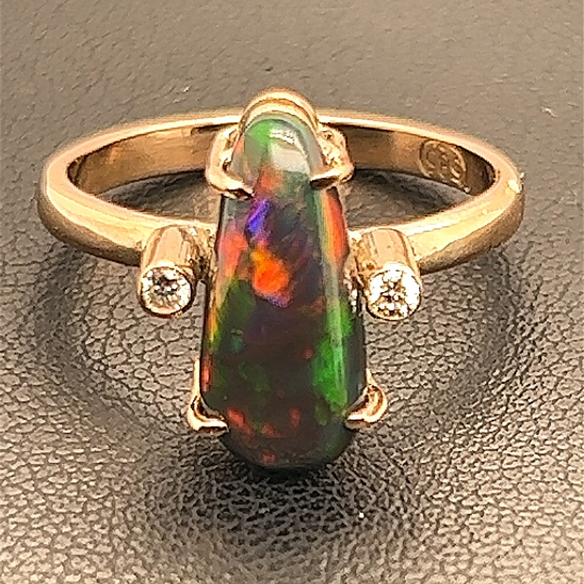 Black Opal Ring set in 14ct gold (sr9120)