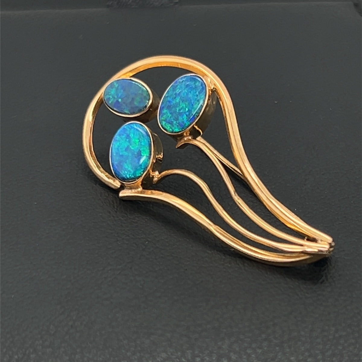 14ct Gold Doublet Opal Brooch (dbr12)