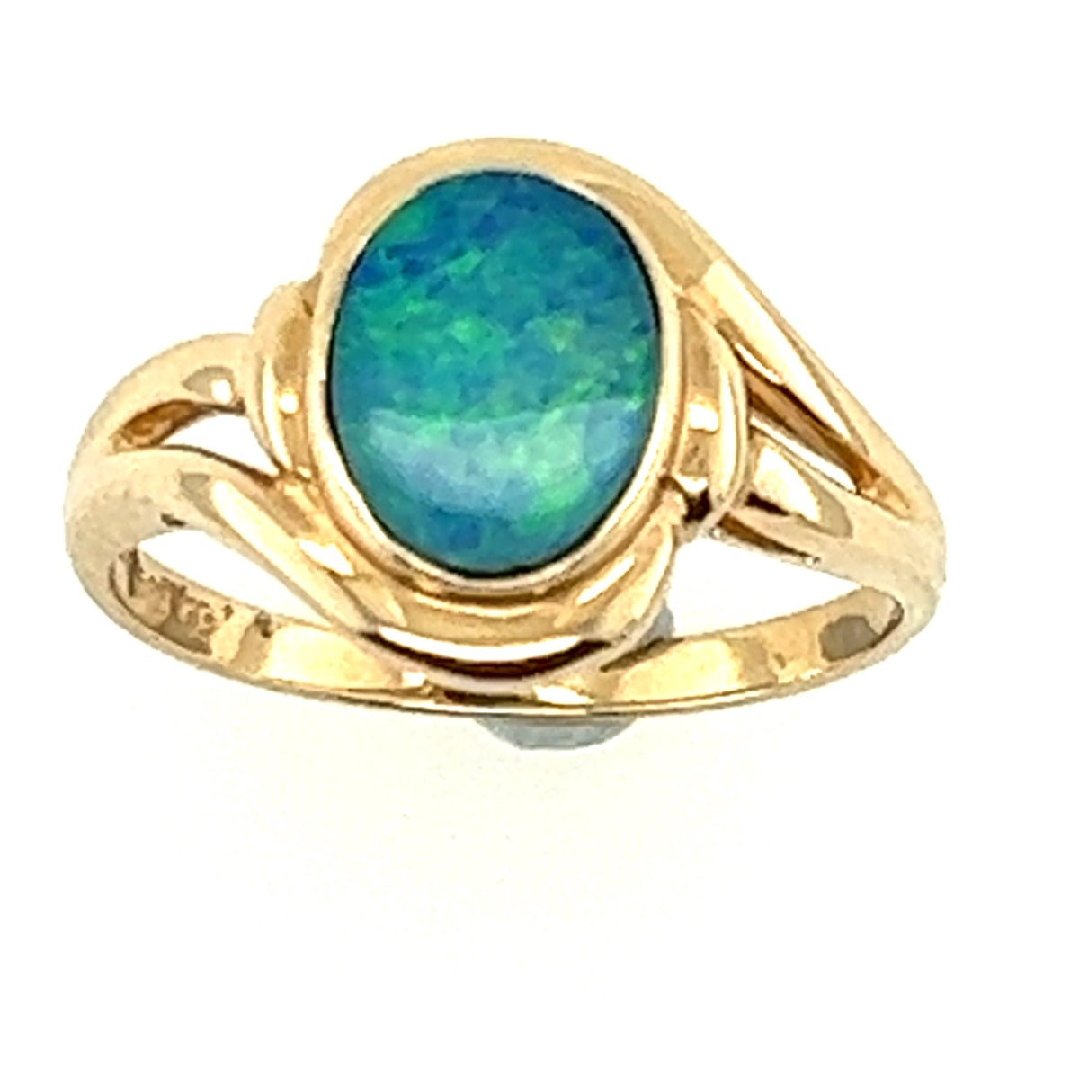 Doublet opal set in 14ct  gold ring (dr3757)