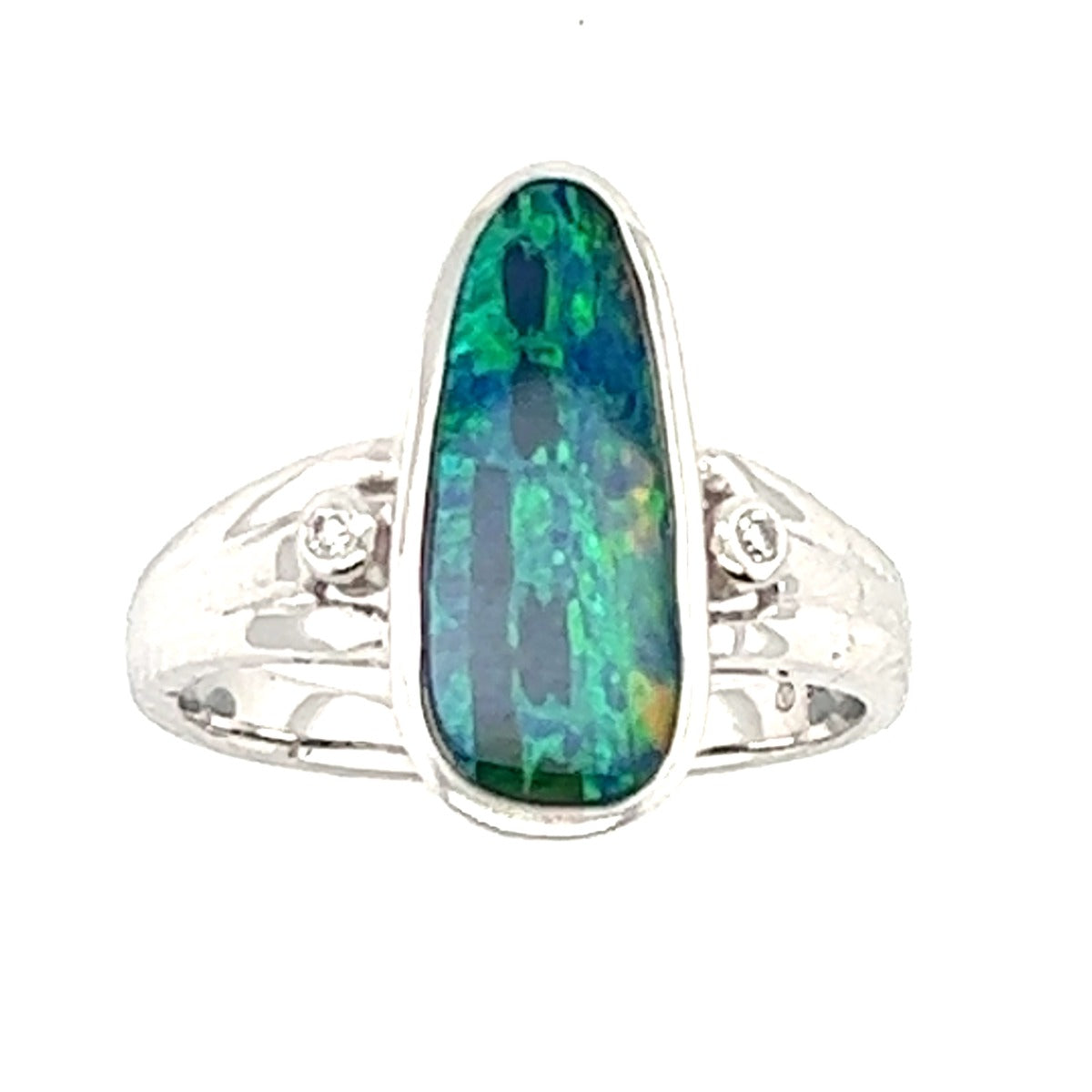 14ct White Gold Doublet Opal Ring (dr794)